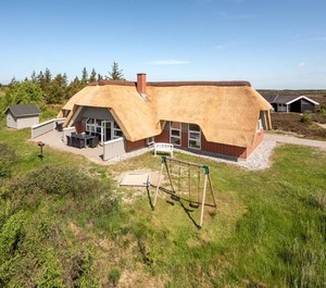 Holiday Romo Kongsmark 