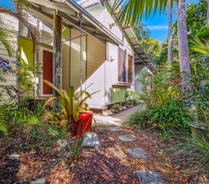 Naiad Court Rainbow Shores Beach 