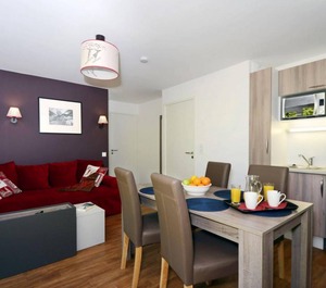 Foot Of The Slopes Swimming Terrace 