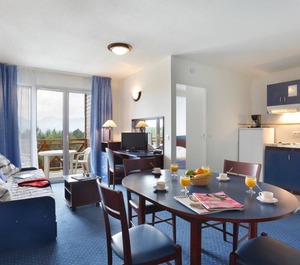 Ski Slopes Terrace Locker Pyrénées 