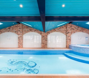 Retreat Swimming Jacuzzi Sauna 