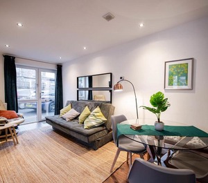 Air Host Stay Broadhurst Court Town Centre 