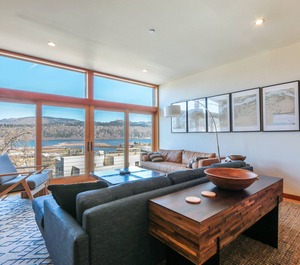 Lodge Hood River 