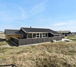 Holiday Bjerregård 