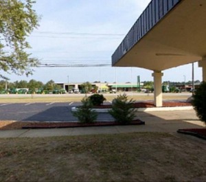Americas Value Inn Wilson Ground 