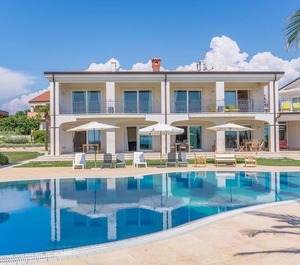 Persons Villa The Sea 