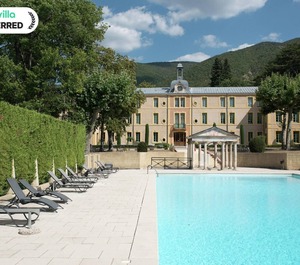 Persons Chateau Swimming 