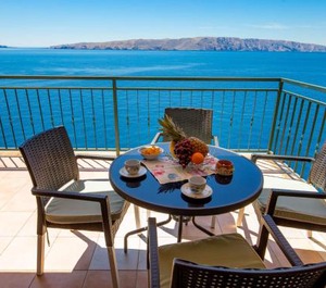 Holiday Senj Persons Bedrooms 