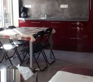 Au Étage Sans Ascenseur 