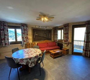 Lanslevillard Pièces Personnes 