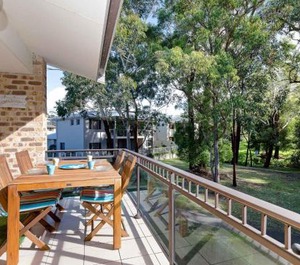 Parklands Gowrie Avenue Tennis Court Child 