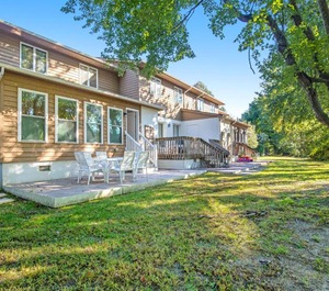 Bayberry Woods Circle 