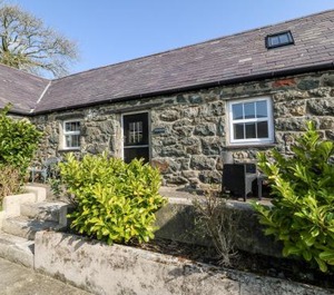 Bwthyn Dderwen Oak Cottage 