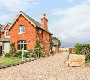 Chippers Cottage Woodhall 
