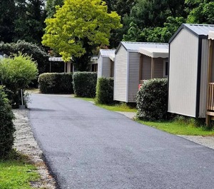 Camping Les Maisons Dans La Prairie 