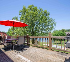 Chalets Resort Lakefront 