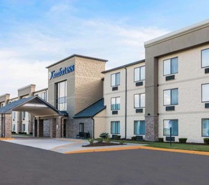 Comfort Inn Metro Airport 