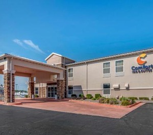 Comfort Inn Suites Junction City Fort Riley 