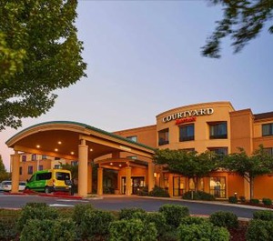 Courtyard Medford Airport 