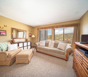 Zephyr Mountain Lodge Park 