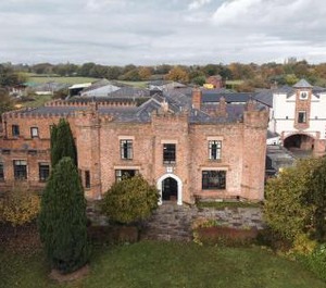 Crabwall Manor Hotel 