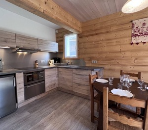 Crepuscule Proche Pistes De Ski Et Village 