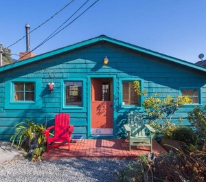 Cute Oceanside Cottage Garden 