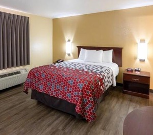 Lodge Mcalester 