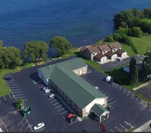 Econo Lodge The Bay 