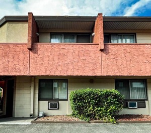 Econo Lodge Motel Village 