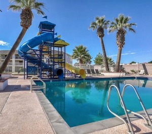 Las Palmas Resort 