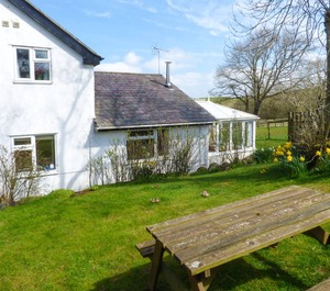 Glan Y Gors Cottage 