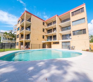 Golden Shores Landsborough Parade 