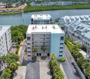 Chateaux Indian Shores 