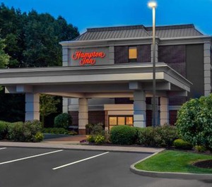 Hampton Inn Hartford Airport 