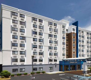 Hampton Inn Newark Airport 