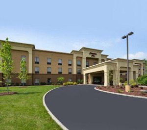 Hampton Inn Utica 