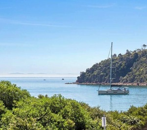 Townhouse Beach Water 