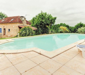 Serene Holiday Besse Swimming 