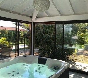 Holiday Vitrac Persons 