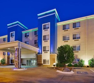 Holiday Inn Express Fremont Hotel 