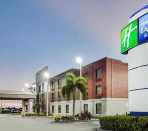 Holiday Inn Express Hotel Clewiston Ihg 