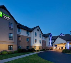 Holiday Inn Express Suites Bradley Airport Ihg Hotel 