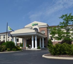 Holiday Inn Express Suites Kent University 