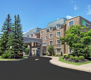 Holiday Inn Express Whit 