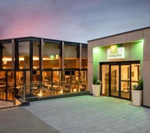 Holiday Inn London Gatwick Worth Ihg Hotel 