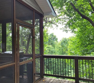 Horseshoe Porch 