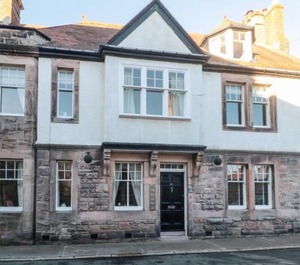 Iona Palace Street East 