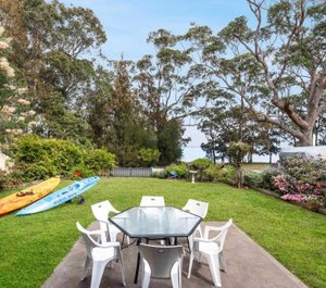 Sorrento Lakeside Point Sundays 