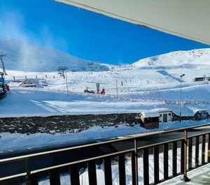 Au Des Pistes 